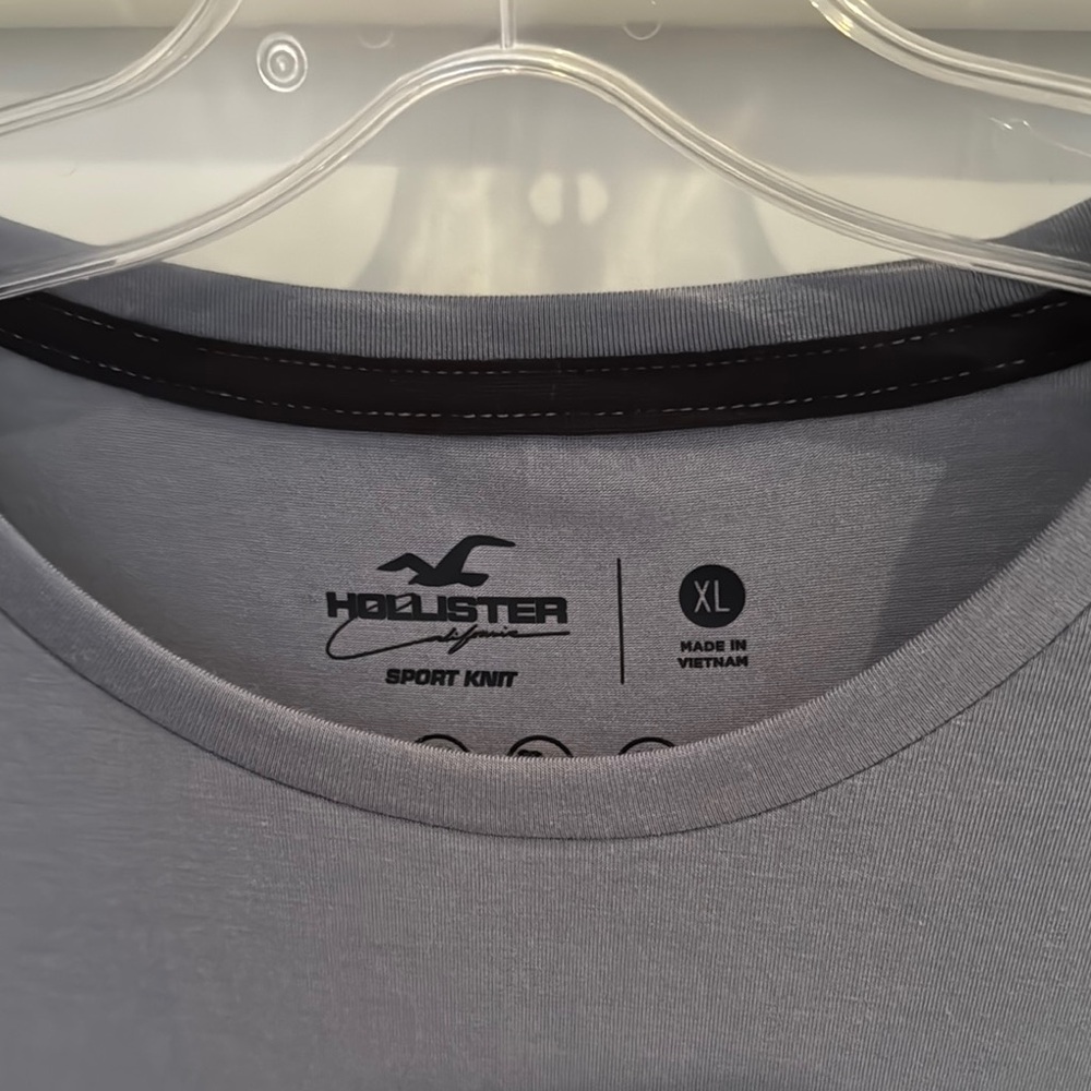 Hollister Gray Long Sleeve Tee - Picture 4 of 6
